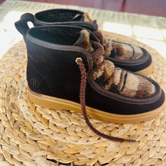 NEW Cole Haan Women's Summit Chukka Dark Chocolate Brown Plaid Lace Up Fur Boot - Picture 9 of 16